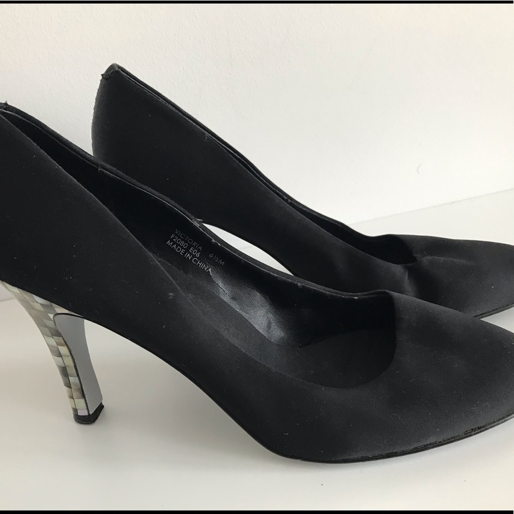 Calvin Klein 8.5 Black Satin Pumps with Pearl Heel